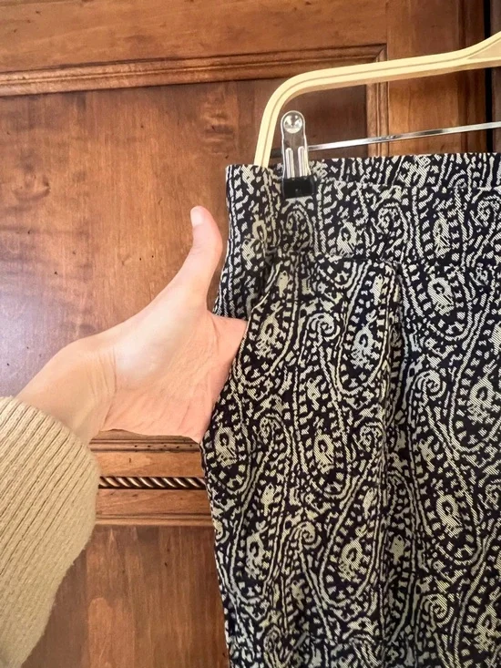 Nom Black & Tan print Joggers | Front & Back Pockets | Size M | Like New - Picture 5 of 10